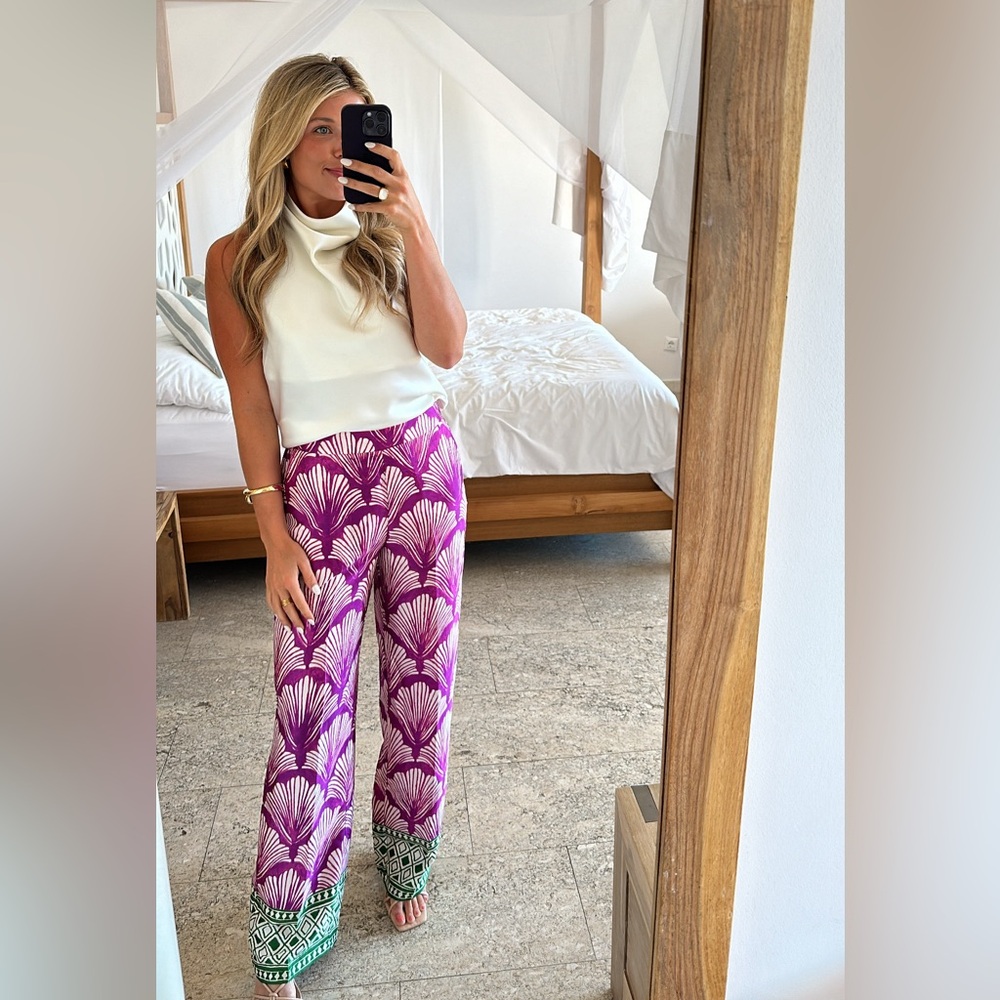 Size small printed Zara satin pants